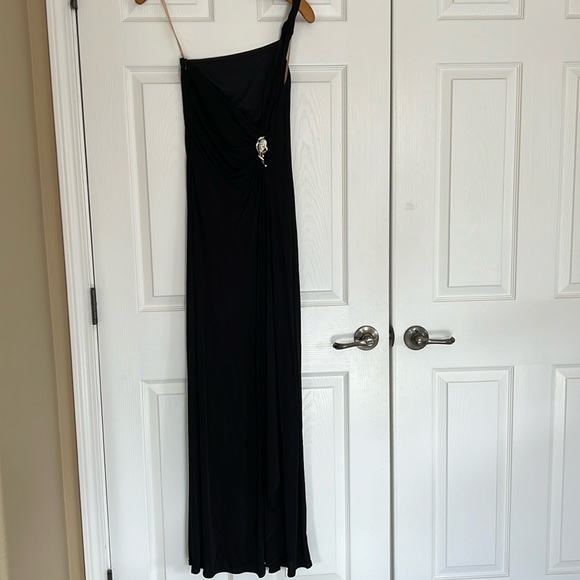 Vintage Black One-shoulder Low V-back Long Gown Stitched Rhinestone Brooch Siz 2 - Picture 5 of 13